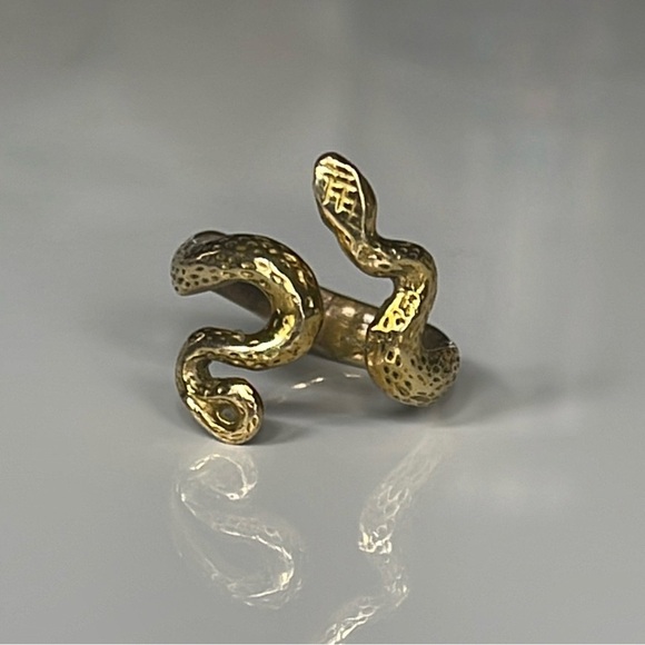 Gold Plated Snake Rings (2) - Size 6 w/ gold diamond snake earrings/studs- NWOT - Picture 3 of 7